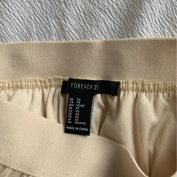 Forever 21 Cream Tulle A-Line Skirt - Picture 6 of 6